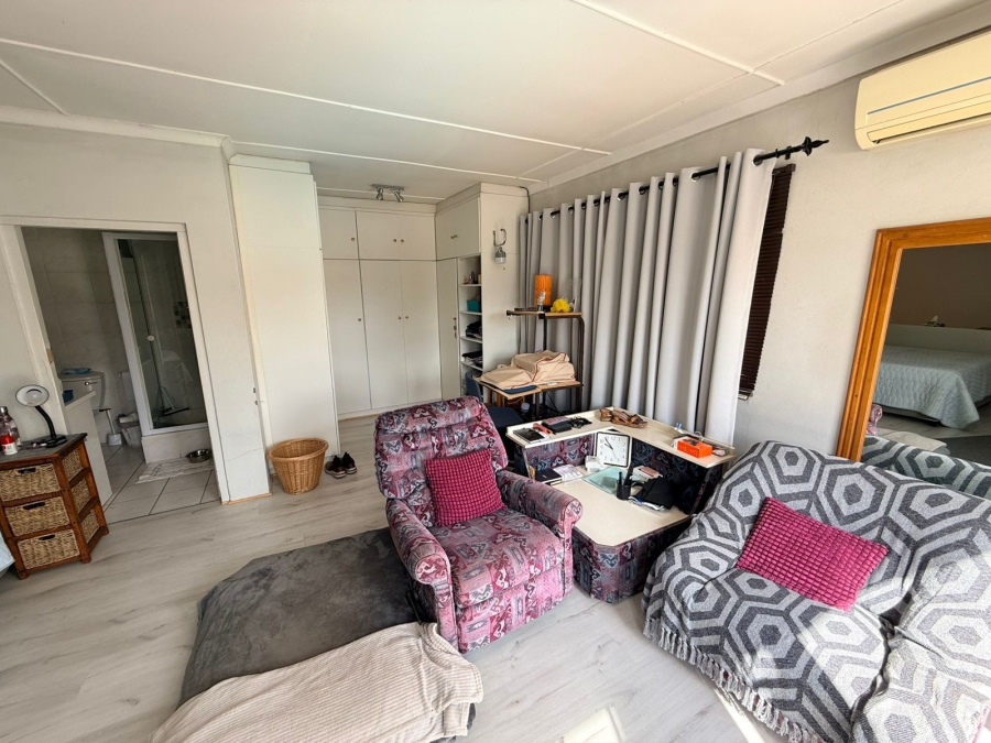 3 Bedroom Property for Sale in Paglande Western Cape